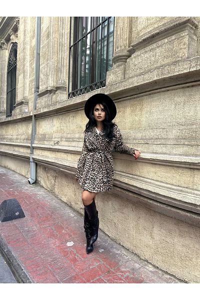 moneta boutique Women's Leopard Patterned Belted Trench Coat