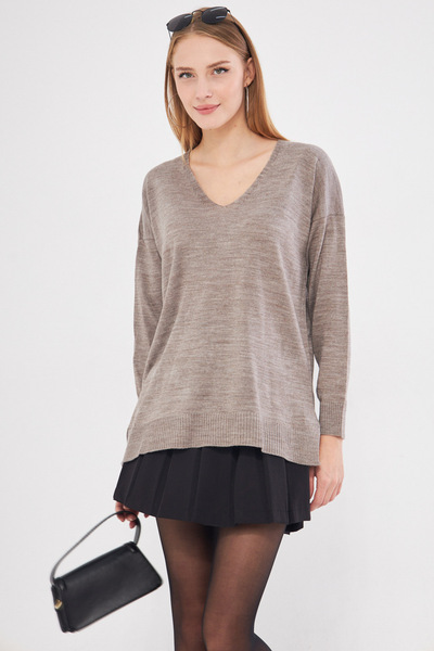 armonika Women's Light Mink V-Neck Front Short Back Long Knitwear Sweater ARM-22Y012013