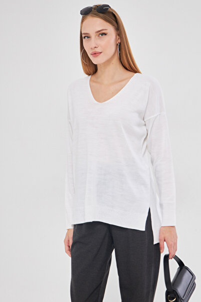 armonika Women's White V-Neck Front Short Rear Long Knitwear Sweater Arm-22Y012013