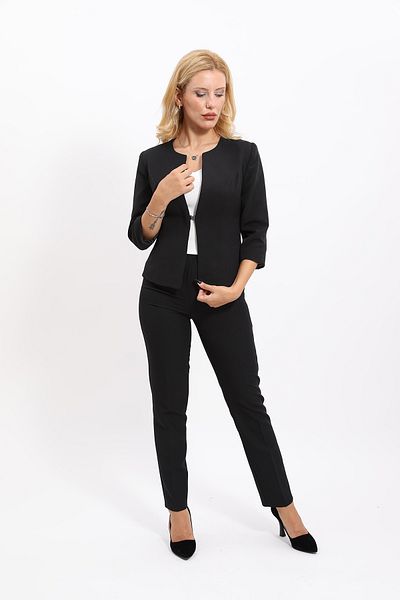 ÖNDER ÖZSOY Oval Collar Short Jacket & Tube Leg Trousers Set-black