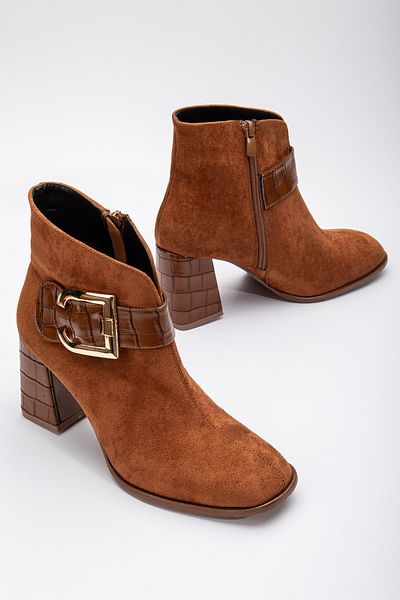 Dilimler Ayakkabı Γυναικείες μπότες με τακούνι Suede Metal Belted Tan