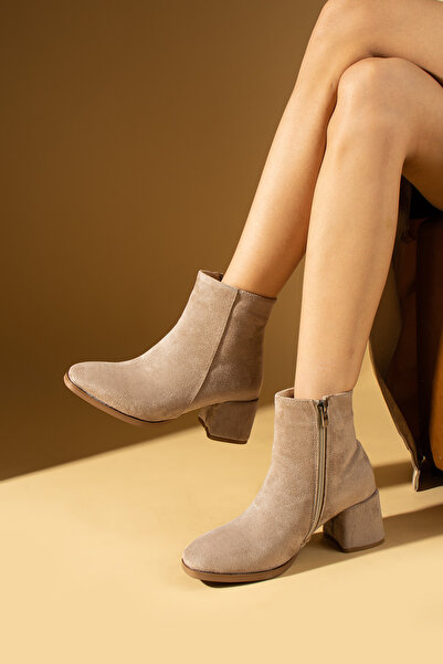 Pembe Potin Yeni Sezon Kadın Bej Süet Fermuar Detaylı Kısa Confort Tarz Şık ve Klasik Rahat Bot