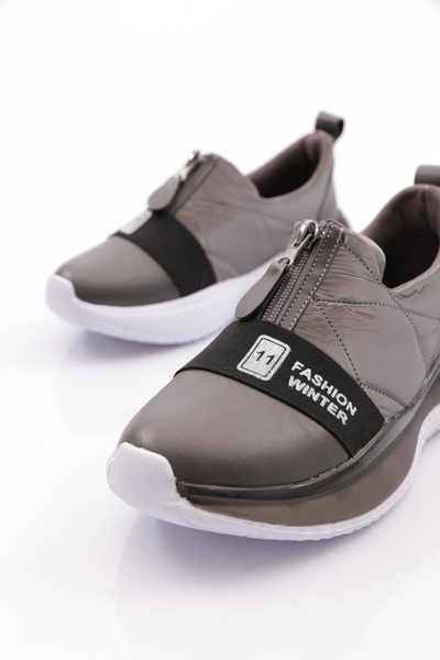 DGN Women's Heeled Shoes 26535105