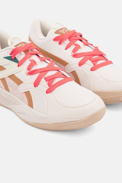 Puma حذاء كرة السلة TRC Blaze Court Lace للرجال، أبيض فاتح