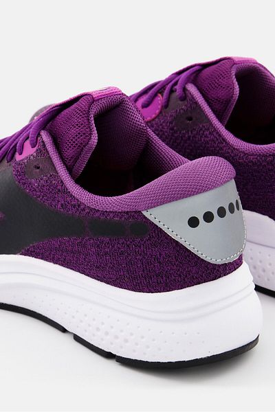 Diadora Women Kuruka 5 Running Shoes, Purple