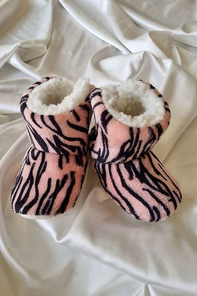 Trade Bazaar 0-12 Months Baby Slippers - Plush, Furry Non-Slip Sole Booties