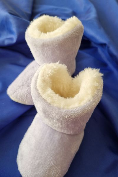 Trade Bazaar 0-12 Months Baby Slippers - Plush, Furry Non-Slip Sole Booties
