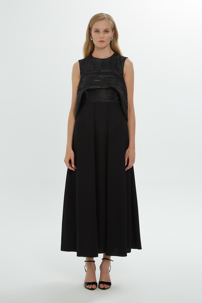 GİZİA Sıfır Kol Yuvarlak Yaka Siyah Midi Boy Elbise