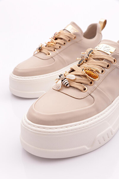 DGN 1042 Women's Thick Sole Laced Sports Shoes