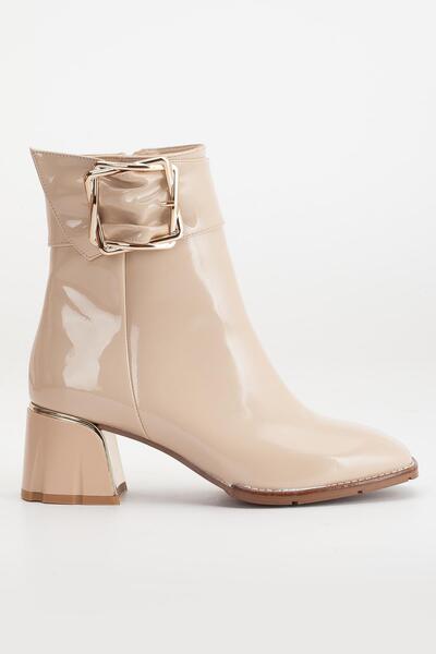 Dilimler Ayakkabı Γυναικείες μπότες με τακούνι σε μπεζ λουστρίνι - σόλα Vardola, αγκράφα