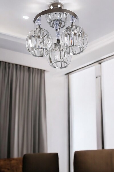 KLAS AYDINLATMA MANOLYA PROFONYER 3LÜ LÜX KRİSTAL MODERN AVİZE
