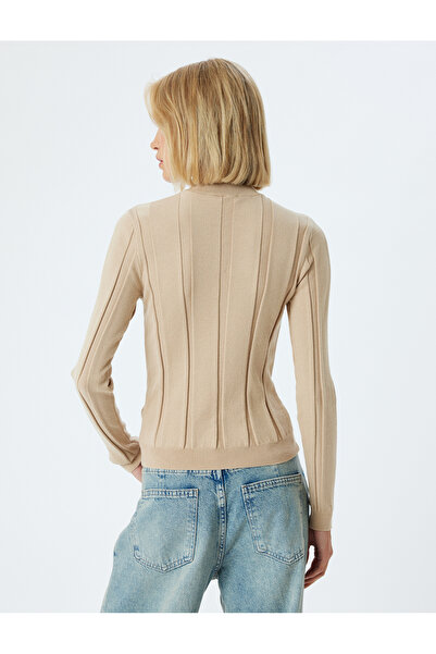 Koton Triko Kazak Dik Yaka Dokulu Uzun Kollu