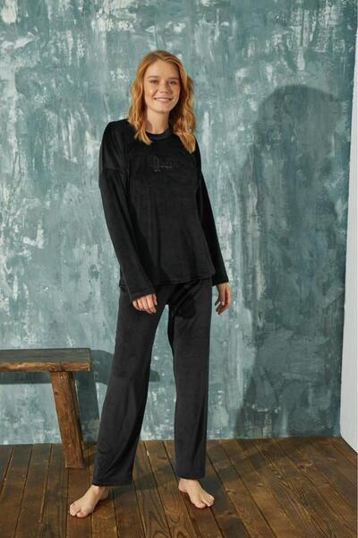 Pemilo Set de pijamale din catifea pentru femei 13111-5 cu text în față