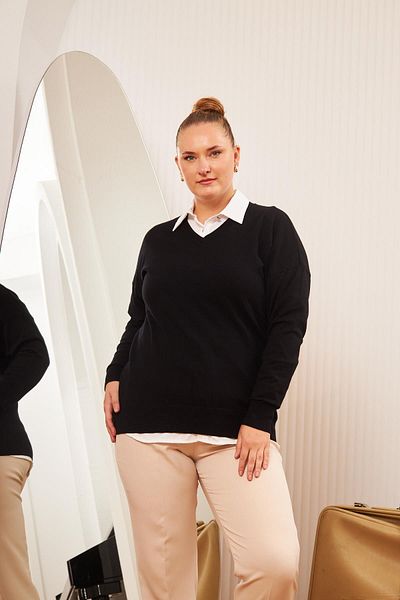 RMG Plus Size Cashmere Blended V-Neck Knitwear Sweater Black