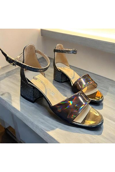 PATİK BEBE Pantofi cu toc pentru fete
