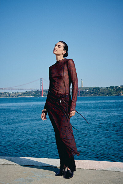 Pilea Дълга рокля с мрежа Lilith (Моля, изпратете ни съобщение с избора си на...