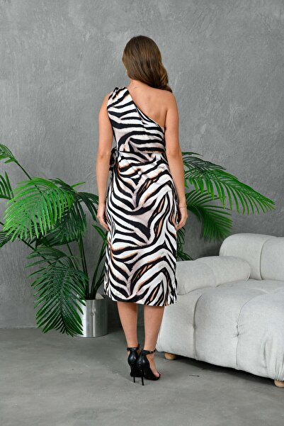 lovebox Γυαλιστερό σατέν μίντι βραδινό φόρεμα - Λεπτομέρεια με έναν ώμο, STP-003