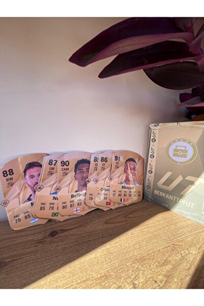 BERKANTTP حزمة بطاقات FC 25 الذهبية