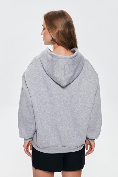 Quzu Світло-сірий светр на блискавці