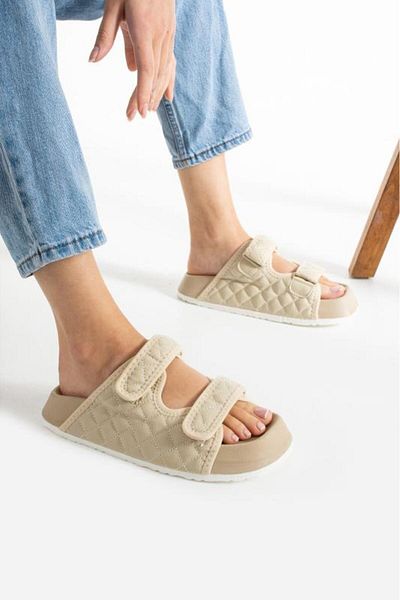 Trendpink Papuci de zi cu zi pentru femei cu model matlasat bej