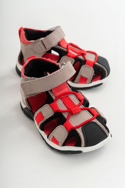 mnpc Orthopädische Outdoor-Kindersandalen aus grau-rotem Leder für Unisex-Kinder