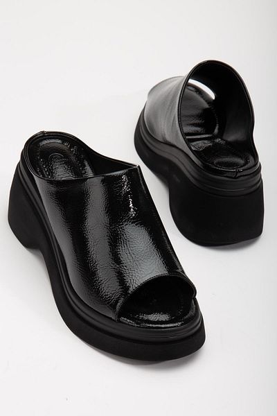 Dilimler Ayakkabı Full Face Black Patent Leather Women's Wedge Heeled Slippers