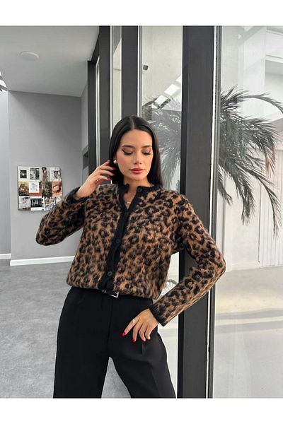 DAMGA Collection Мека трикотажна жилетка с леопардови шарки