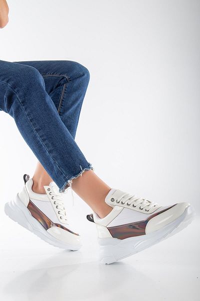 Dilimler Ayakkabı Pantofi sport de damă albi din piele lacuită și hologramă