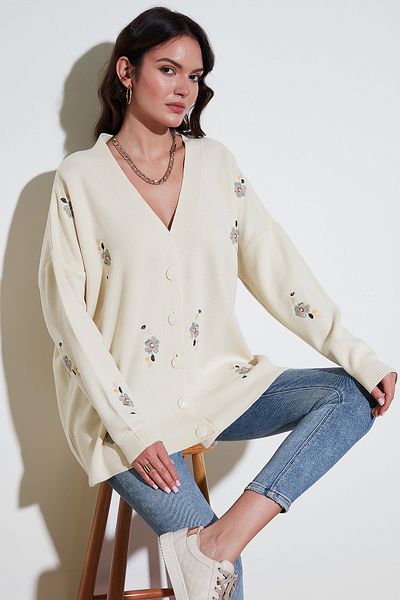 Lela Cardigan supradimensionat cu decolteu în V, cu nasturi, brodat cu flori 4616191