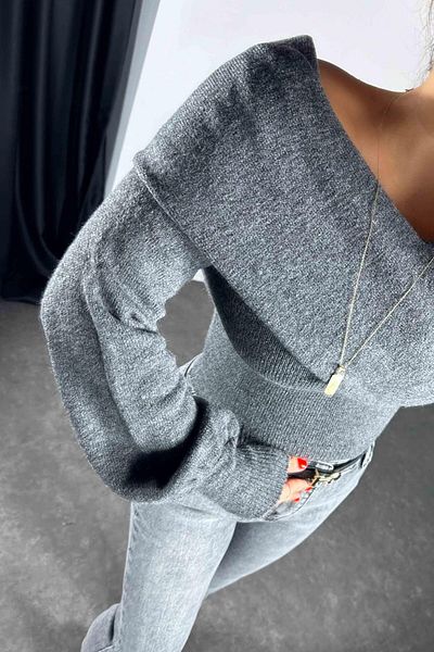 Butik Gardrop Gray Design Women's Sweater - Shirt Detailed