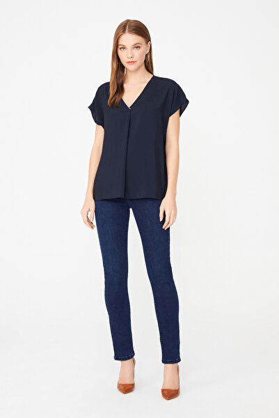 Naramaxx Yakası Zincir Aksesuar Detaylı Bluz