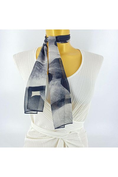 Tedz Collection PAREDORA Stone Patterned Black Cream Short Scarf