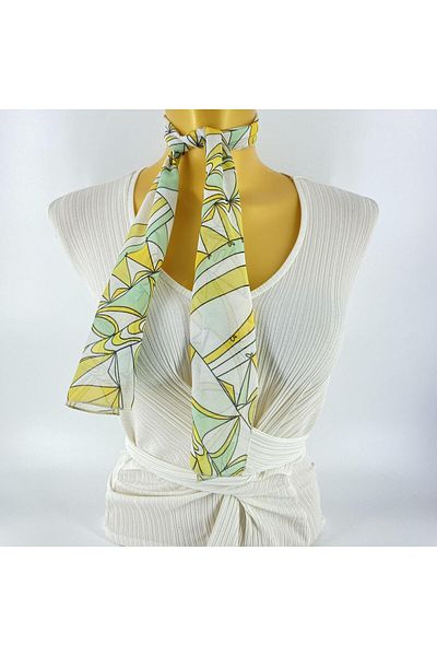 Tedz Collection PAREDORA Triangle Printed Yellow Cream Short Scarf