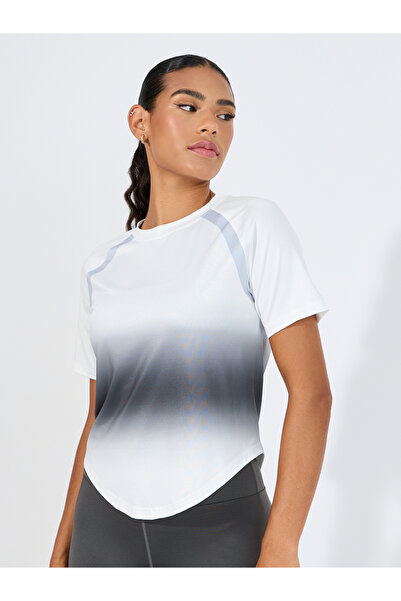 Styli بلوزة بحاشية منحنية وتأثير أومبير وتفاصيل شبكية على الكتف