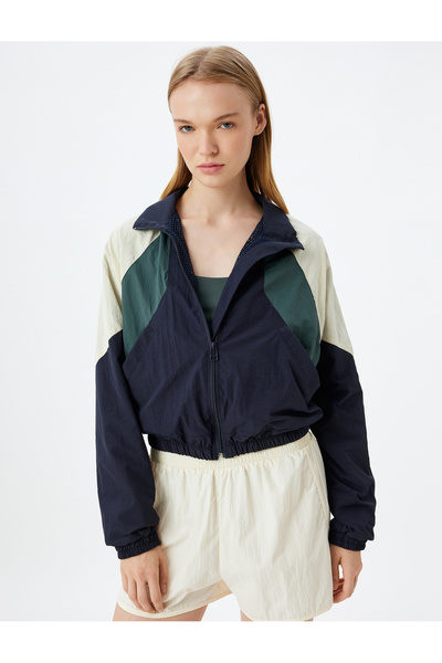 Koton Sport-Fallschirmjacke mit Farbblock-Reißverschluss – Taschendetail
