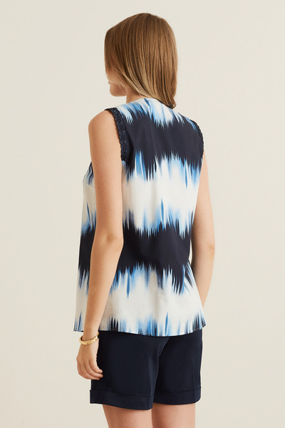 Naramaxx V Yakalı Kolsuz Poplin Bluz