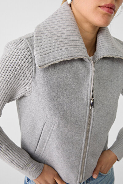 Stradivarius Soft contrast knit jacket