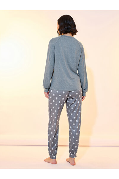 Take Two By Styli Plain Long Sleeve T-Shirt & Star Print Cuffed Pyjama Set