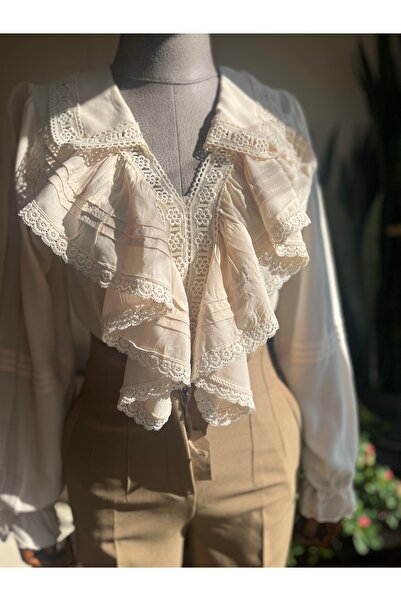 PureSunLady Vintage Estinli Volanlı Fisto Detaylı Büzgülü Uzun Kollu Krem Gömlek