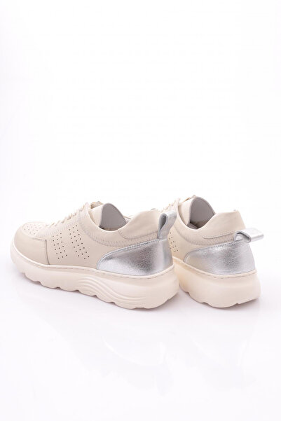 DGN 92552 Women's Lace-Up Sneakers