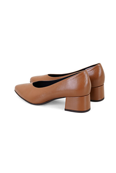 Desa Women's Brown Comfort Heeled Leather Classic Shoes