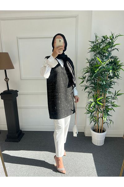 Nisa Nalbantoğlu Black Gold Glittered Tweed Hijab Sweater