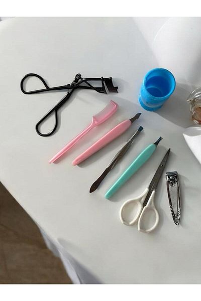 hy ticaret Eyelash Curling and Manicure Set