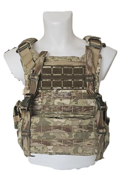 KTM Gold-Ata Assault Vest and Black Forces Set