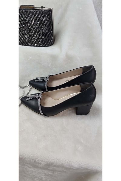 ÇİĞDEM KUNDURA Black Stone Detailed Crocus Closed Heel Shoes - Cvl At3