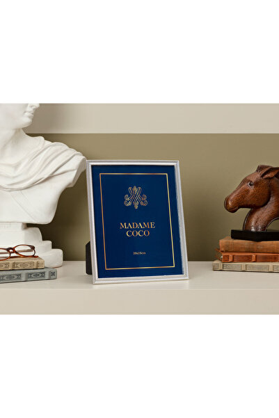 Madame Coco Gastonne Çerçeve