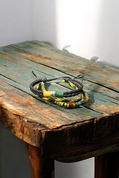 etniko Bali Tarzı Zamak Detaylı 4 Parçalı Ahşap Boncuk, Vegan Deri ve Paracord İpli Asansörlü Bileklik