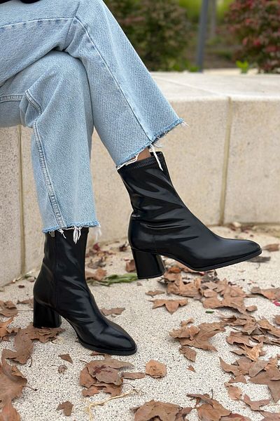NİŞANTAŞI SHOES Fuzzy Schwarze Stretch-Reißverschluss-Damenstiefel mit Absatz