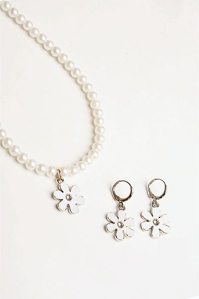 twingold Flower Design Pearl Beaded Necklace Earring Set