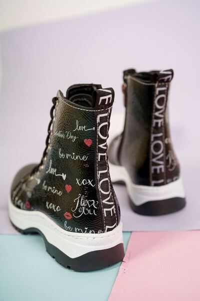 NESKA Termo Taban Baskılı Siyah Rugan Çocuk Bot